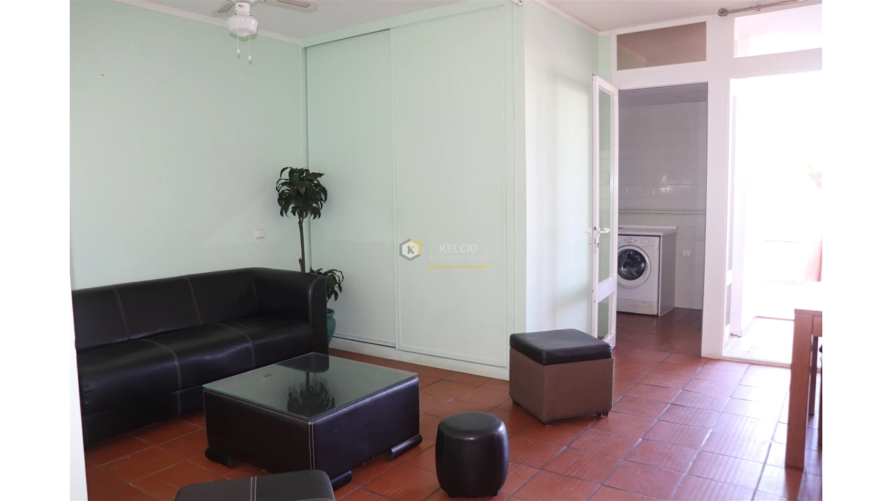 Apartamento T1 para Venda em Quarteira Foto 5