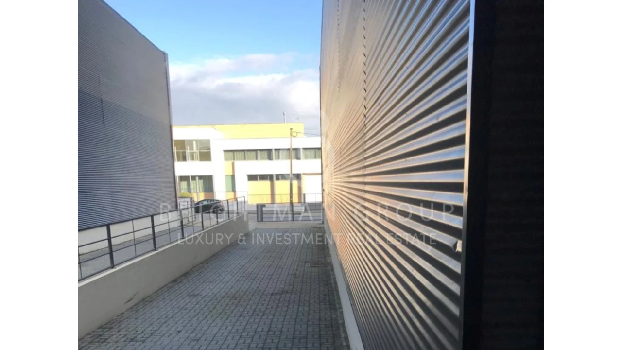 Armazém para Venda em Grijó e Sermonde Foto 17