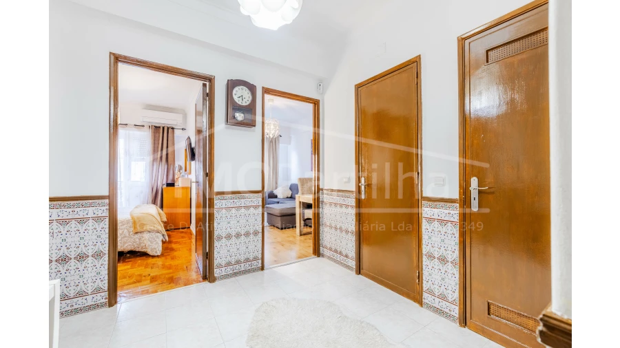Apartamento T2 para Venda em Algés, Linda-A-Velha e Cruz Quebrada-Dafundo Foto 12