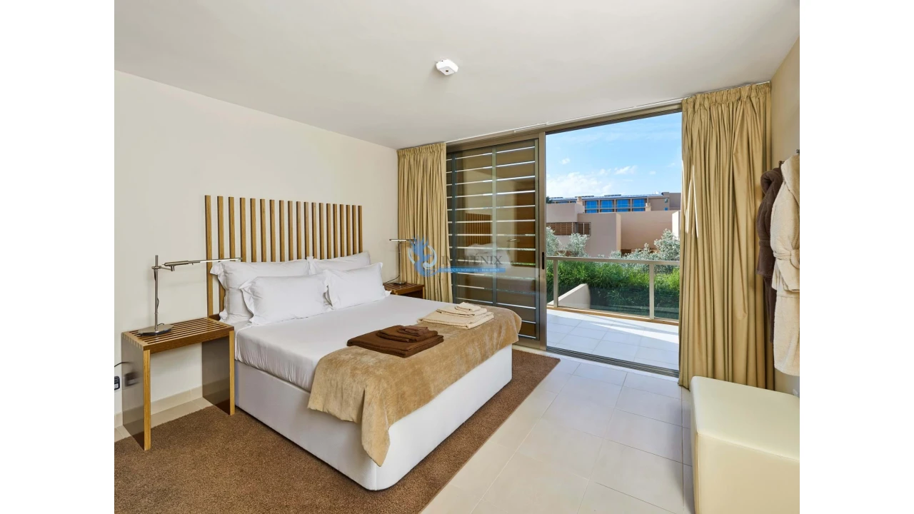 Moradia T4 para Venda em Guia Foto 9