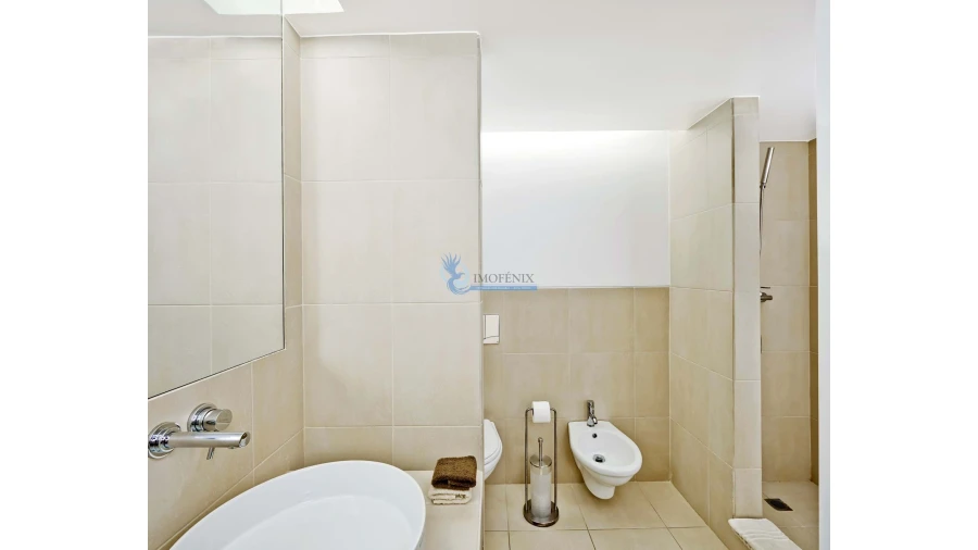 Moradia T4 para Venda em Guia Foto 14