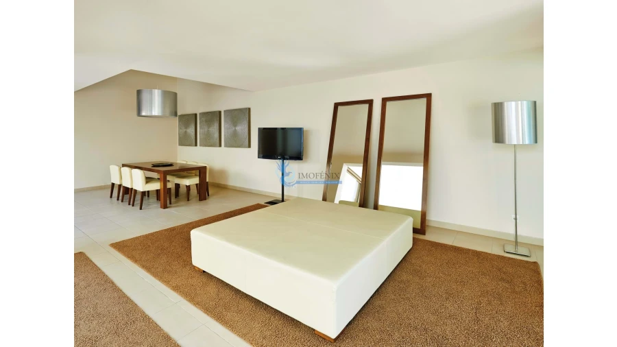 Moradia T4 para Venda em Guia Foto 8