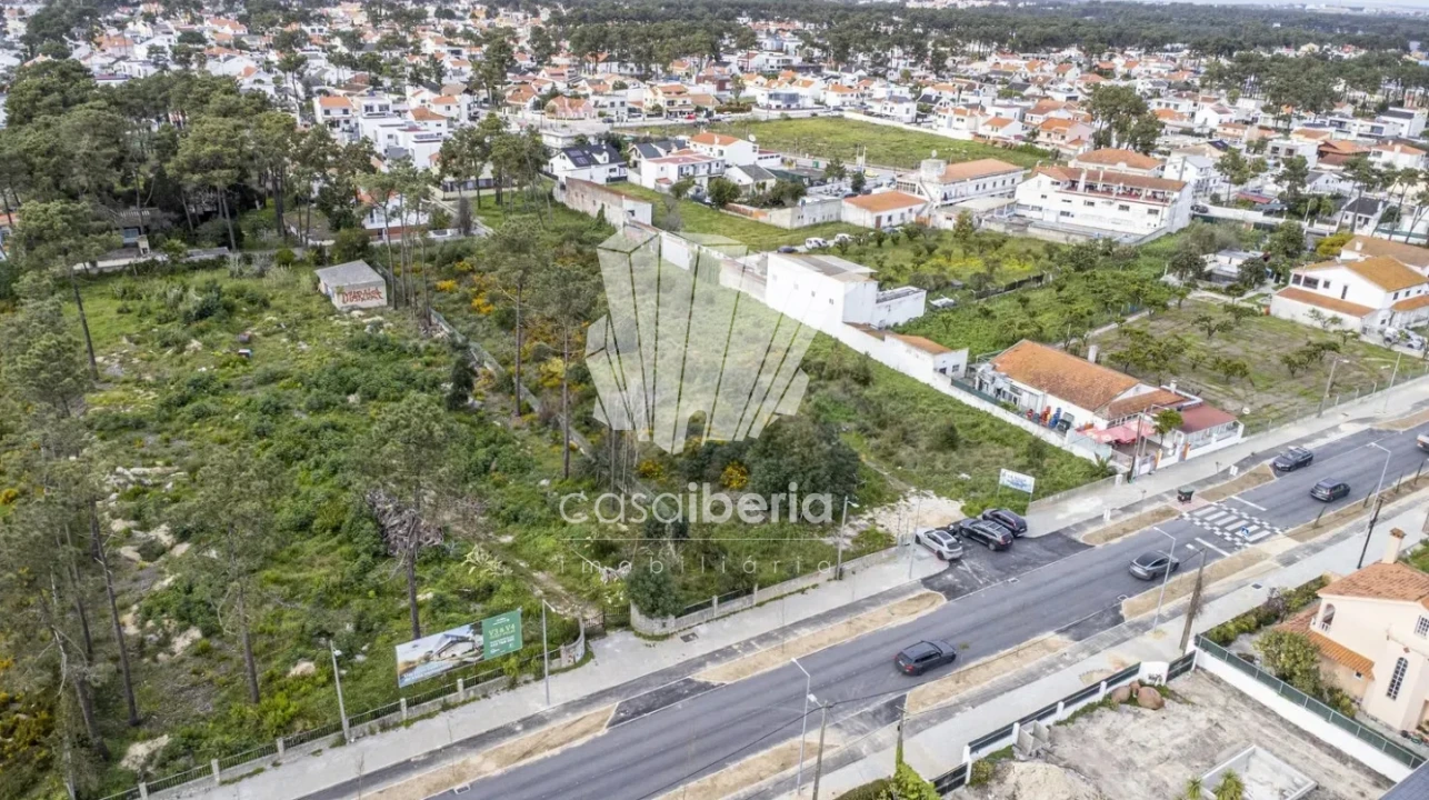 Terreno para Venda em Charneca de Caparica e Sobreda Foto 1