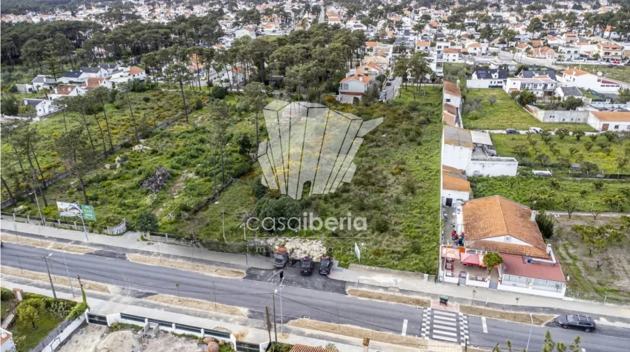 Terreno para Venda em Charneca de Caparica e Sobreda Foto 2