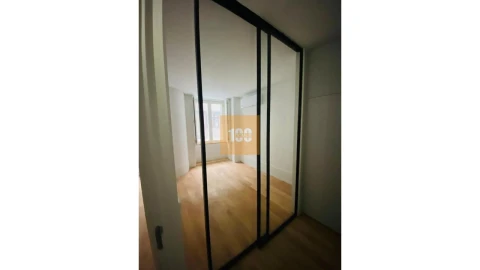 Apartamento T1 para Venda em Cedofeita, Santo Ildefonso, Sé, Miragaia, São Nicolau e Vitória