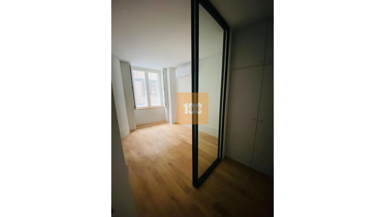 Apartamento T1 para Venda em Cedofeita, Santo Ildefonso, Sé, Miragaia, São Nicolau e Vitória Foto 10