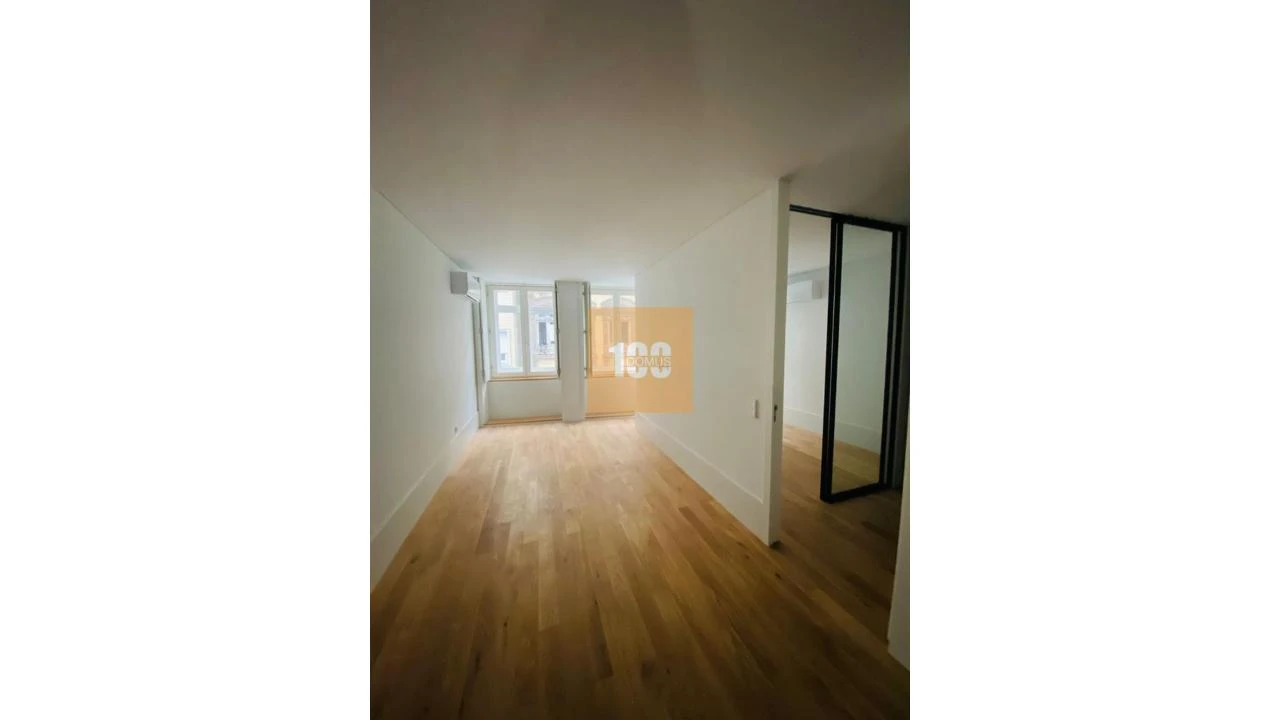 Apartamento T1 para Venda em Cedofeita, Santo Ildefonso, Sé, Miragaia, São Nicolau e Vitória Foto 9