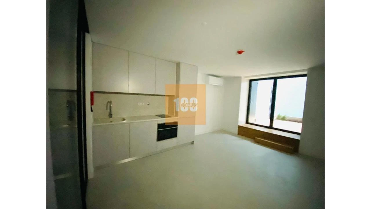 Apartamento para Venda em Cedofeita, Santo Ildefonso, Sé, Miragaia, São Nicolau e Vitória Foto 3