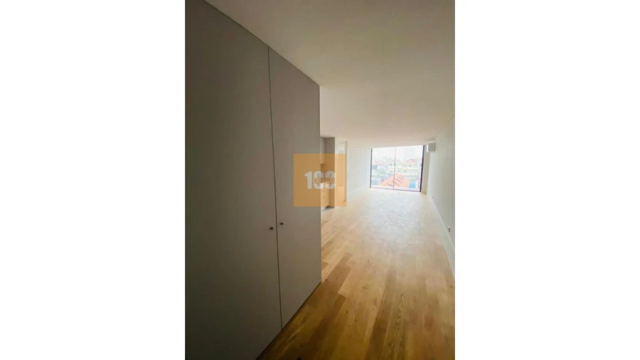 Apartamento T2 para Venda em Cedofeita, Santo Ildefonso, Sé, Miragaia, São Nicolau e Vitória Foto 5