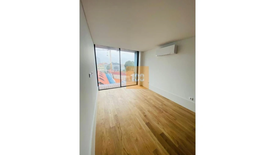 Apartamento T2 para Venda em Cedofeita, Santo Ildefonso, Sé, Miragaia, São Nicolau e Vitória Foto 16
