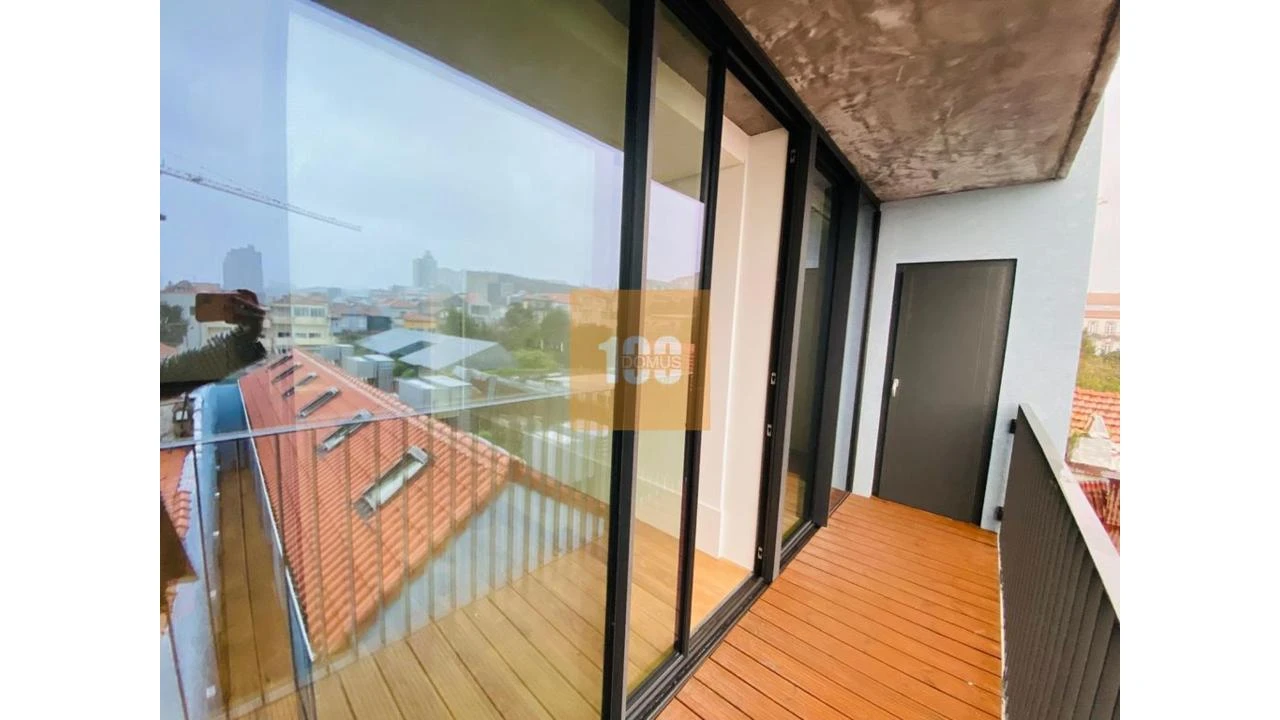 Apartamento T2 para Venda em Cedofeita, Santo Ildefonso, Sé, Miragaia, São Nicolau e Vitória Foto 9