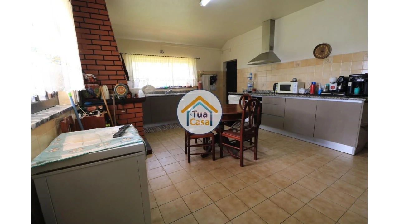 Moradia T5 para Venda em Arazede Foto 3