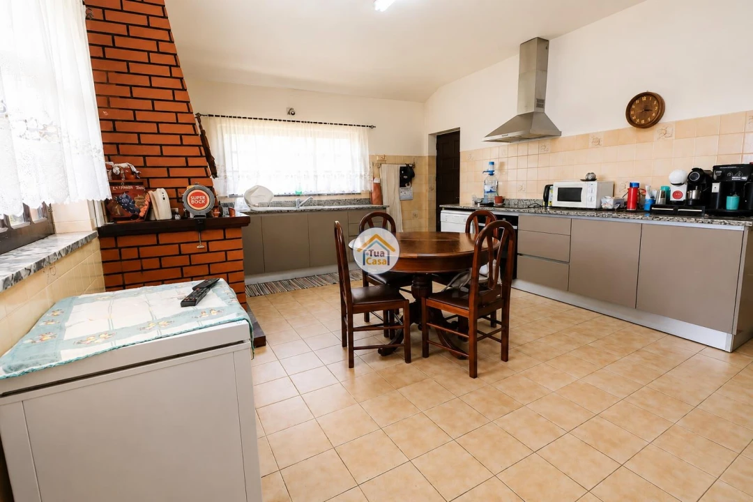 Moradia T5 para Venda em Arazede Foto 13