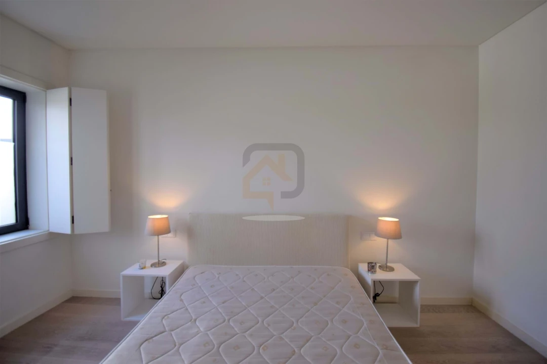 Apartamento T1 para Arrendamento em Misericórdia Foto 8