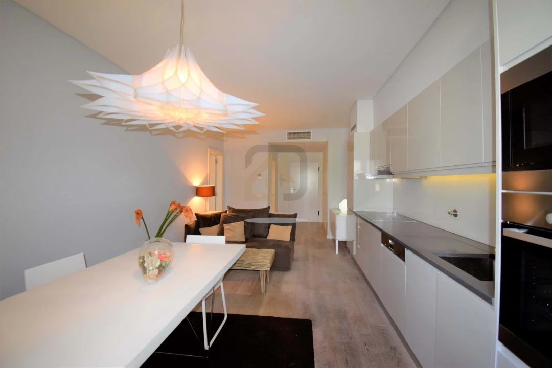 Apartamento T1 para Arrendamento em Misericórdia Foto 2