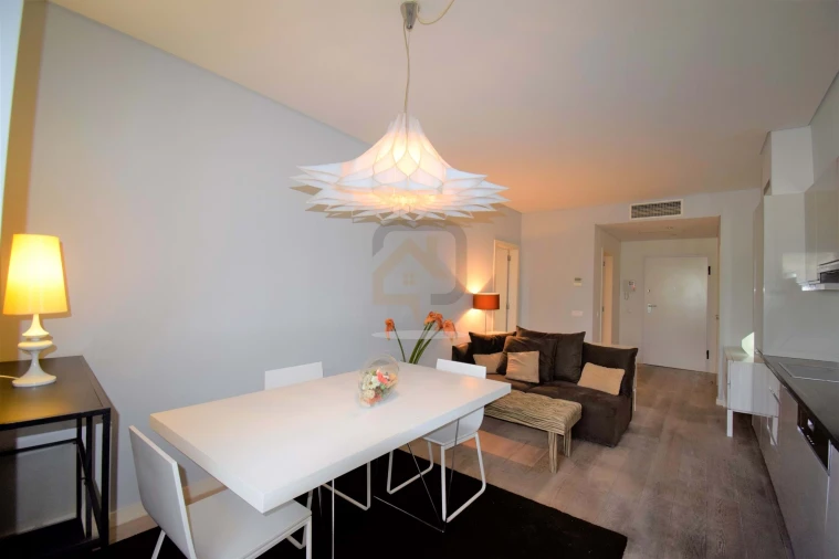 Apartamento T1 para Arrendamento em Misericórdia Foto 3