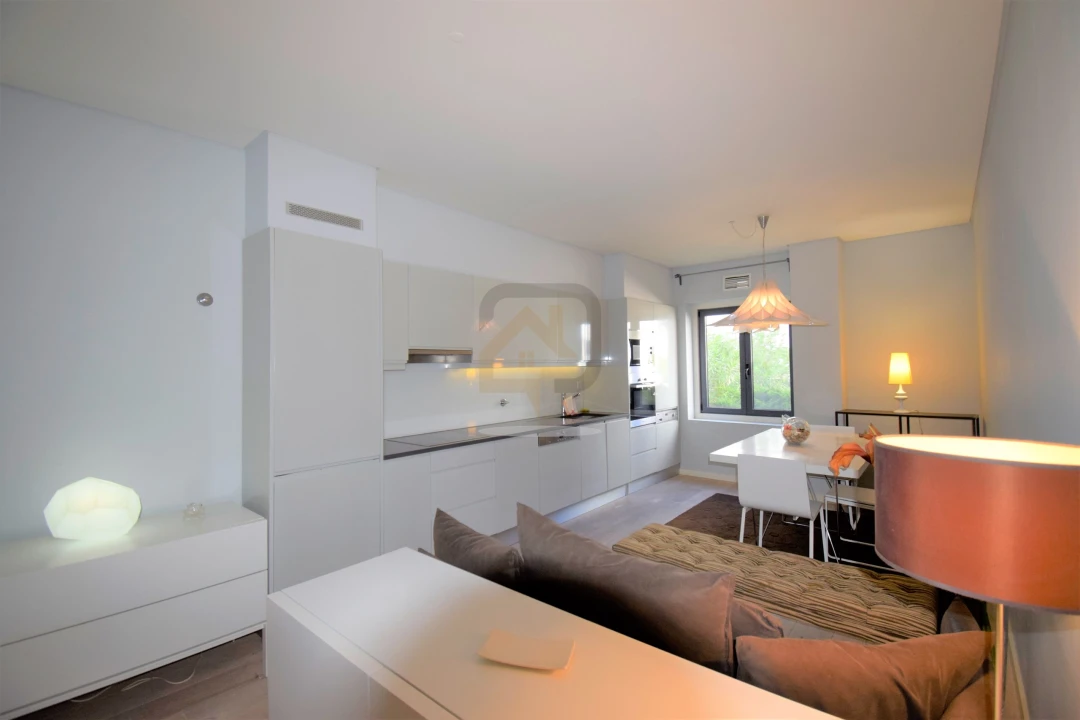 Apartamento T1 para Arrendamento em Misericórdia Foto 6