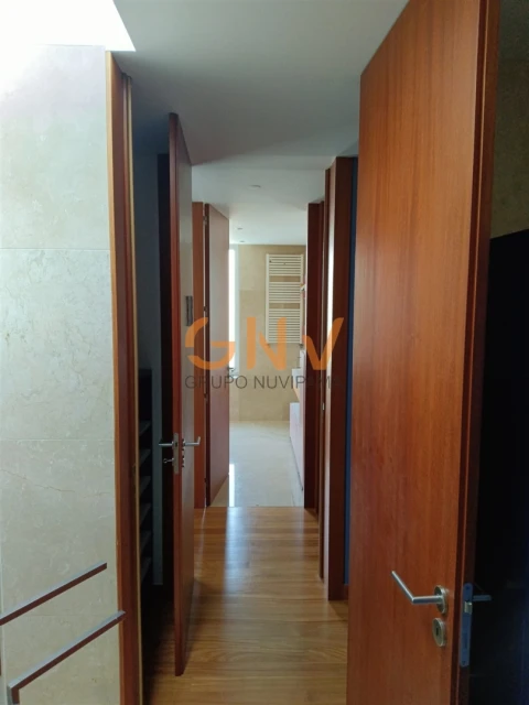 Moradia T4 para Venda em Gulpilhares e Valadares
