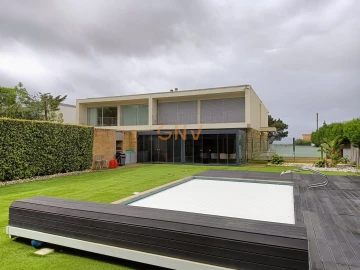 Moradia T4 para Venda em Gulpilhares e Valadares
