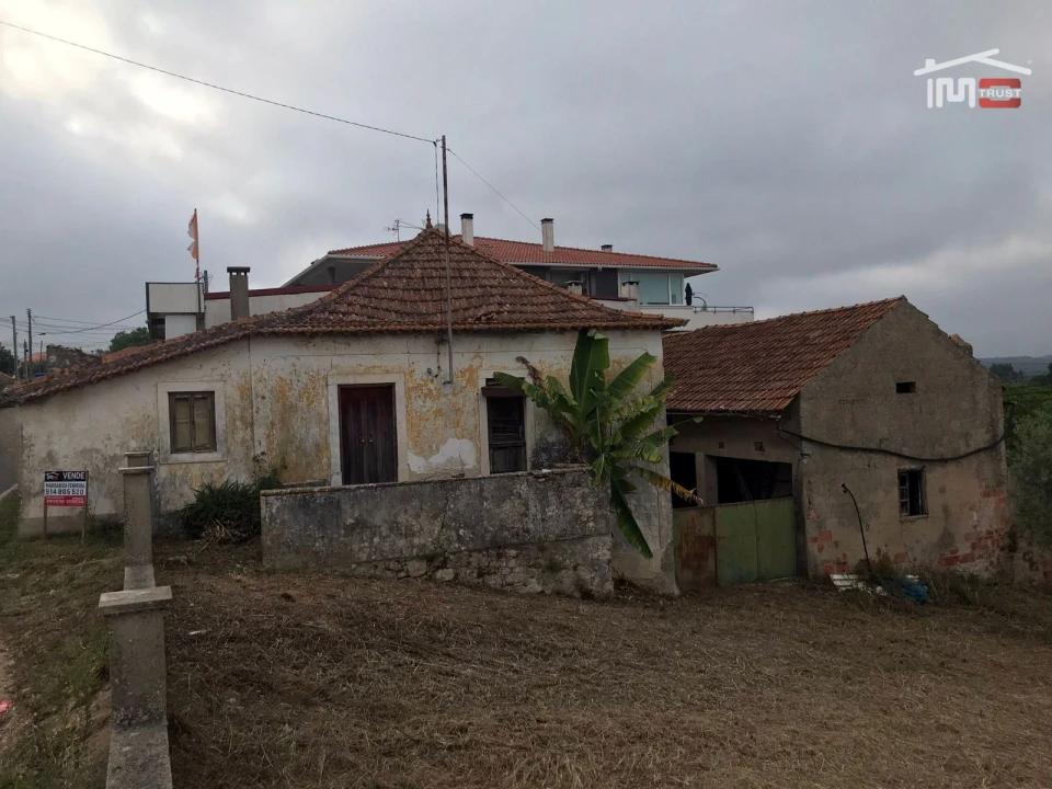 Moradia T3 para Venda em Atouguia Foto 6