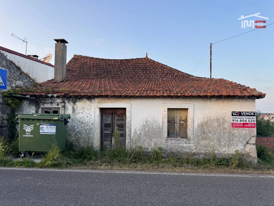 Moradia T3 para Venda em Atouguia Foto 3