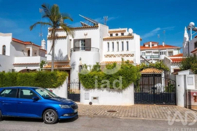 Moradia T4 para Venda em Vila Real de Santo Antonio