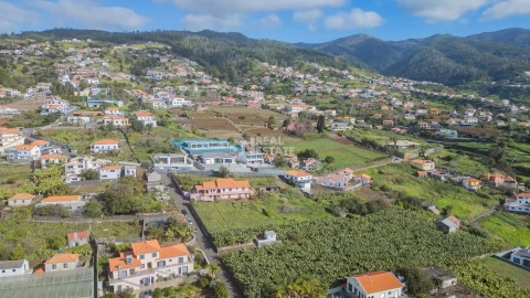 Moradia T4 para Venda em Estreito da Calheta