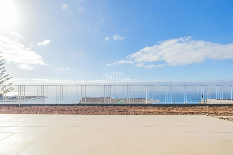 Moradia T4 para Venda em Estreito da Calheta Foto 6
