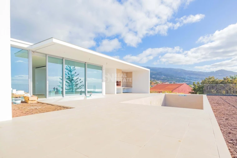 Moradia T4 para Venda em Estreito da Calheta Foto 23