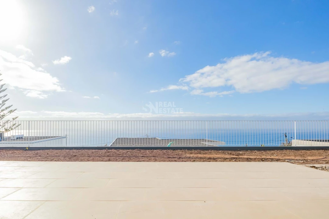Moradia T4 para Venda em Estreito da Calheta Foto 6