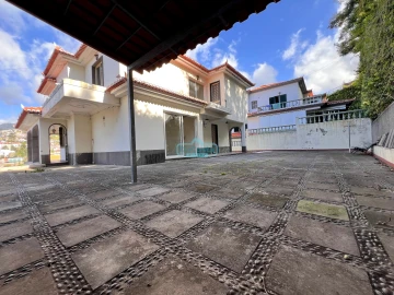 Moradia T5 para Venda em São Roque