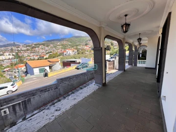 Moradia T5 para Venda em São Roque