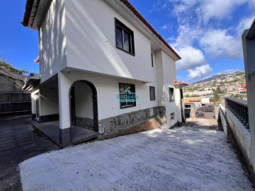 Moradia T5 para Venda em São Roque