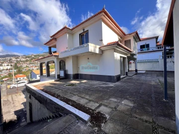 Moradia T5 para Venda em São Roque