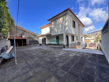 Moradia T5 para Venda em São Roque