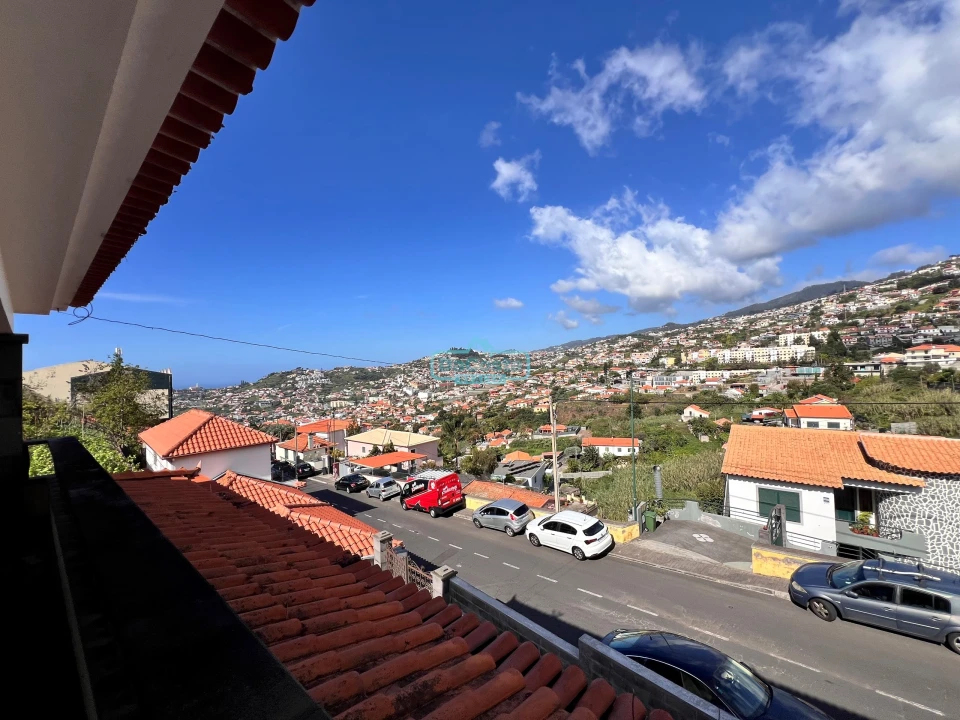 Moradia T5 para Venda em São Roque Foto 2