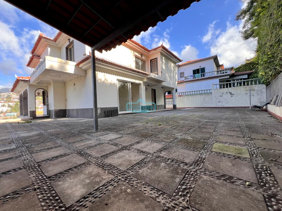Moradia T5 para Venda em São Roque Foto 12