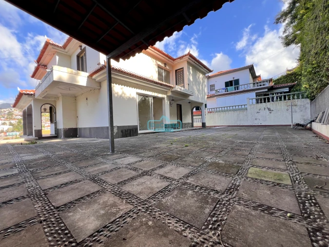 Moradia T5 para Venda em São Roque Foto 12