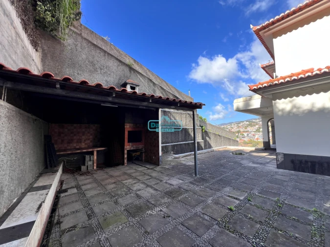 Moradia T5 para Venda em São Roque Foto 11