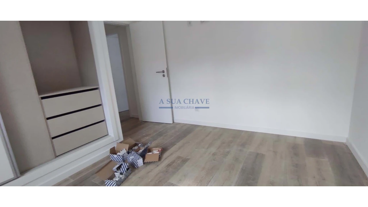 Moradia T4 para Venda em Seixal Foto 18