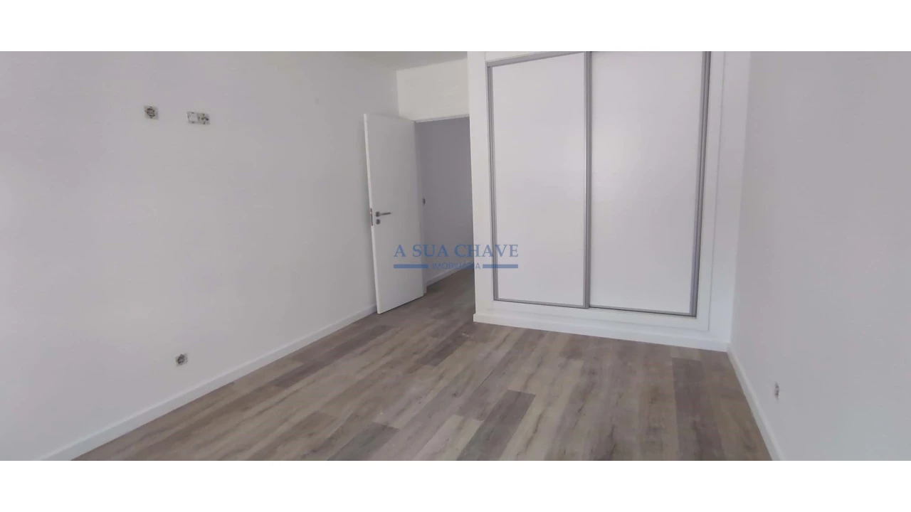 Moradia T4 para Venda em Seixal Foto 17