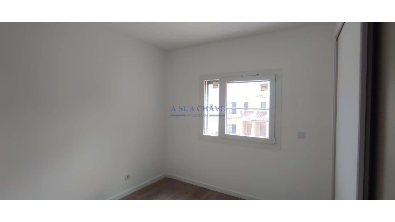 Moradia T4 para Venda em Seixal Foto 35