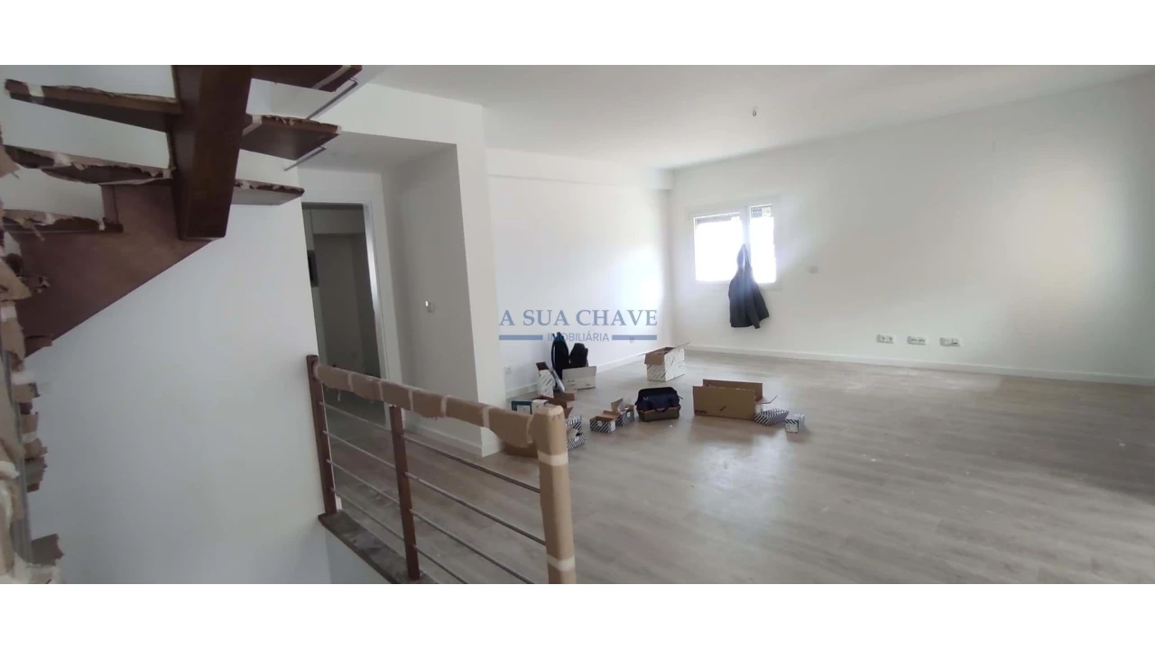 Moradia T4 para Venda em Seixal Foto 3