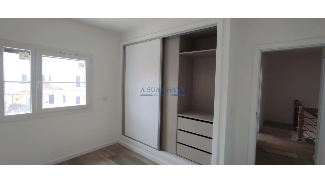 Moradia T4 para Venda em Seixal Foto 16