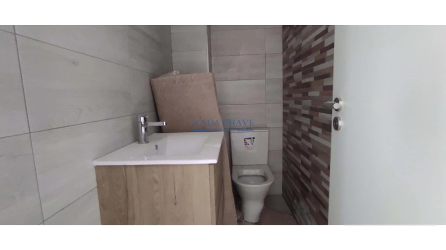 Moradia T4 para Venda em Seixal Foto 11