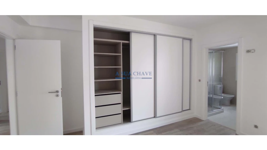 Moradia T4 para Venda em Seixal Foto 23