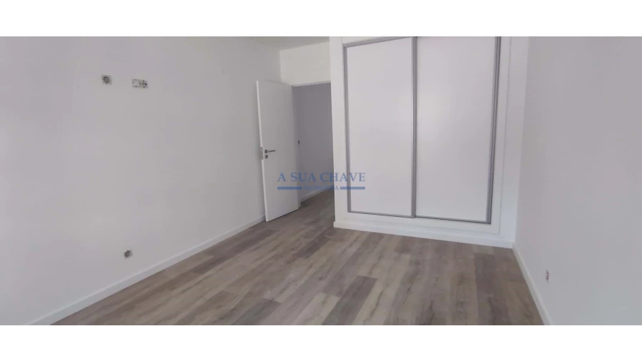 Moradia T4 para Venda em Seixal Foto 17