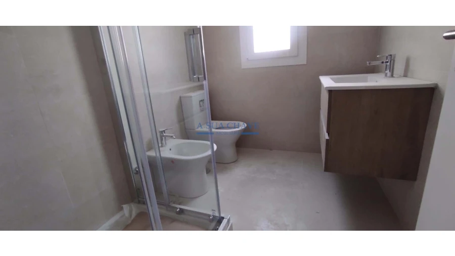 Moradia T4 para Venda em Seixal Foto 37