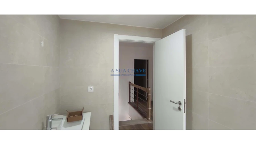 Moradia T4 para Venda em Seixal Foto 5