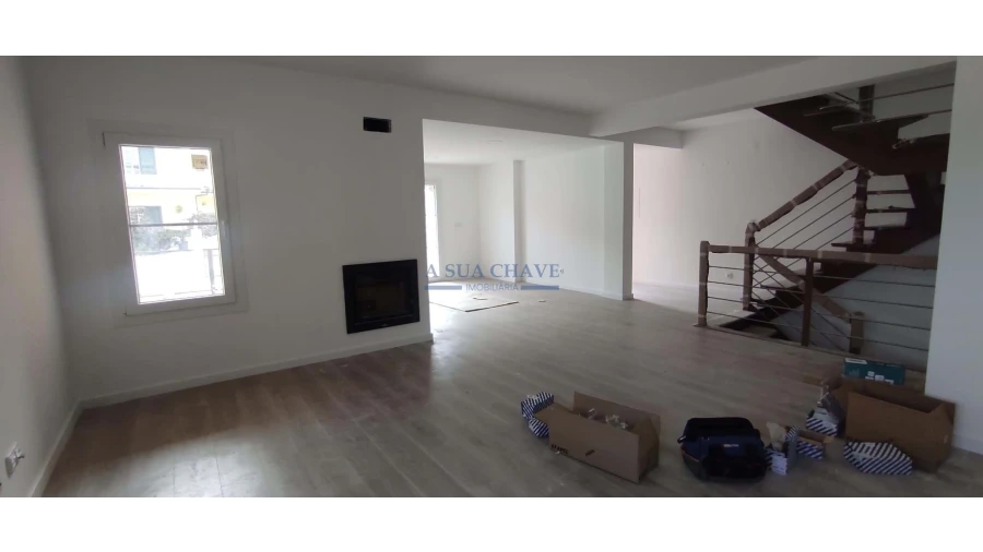 Moradia T4 para Venda em Seixal Foto 2